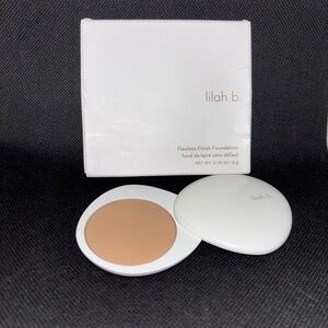 lilah b. Flawless Finish Foundation - b. Natural